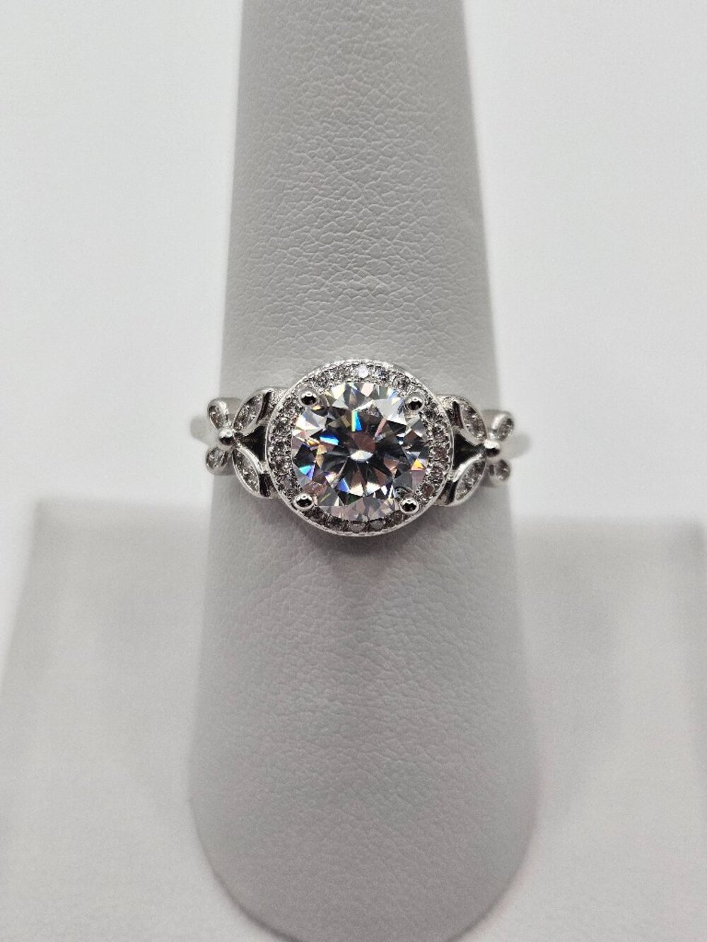 1.5ct Moissanite Halo Engagement Ring - D Color - Size 8 - Sterling Silver S925